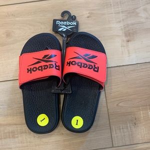 NWT Reebok Sandals